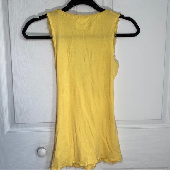 Linq V-Neck Raw-Hem Top - Picture 4 of 7